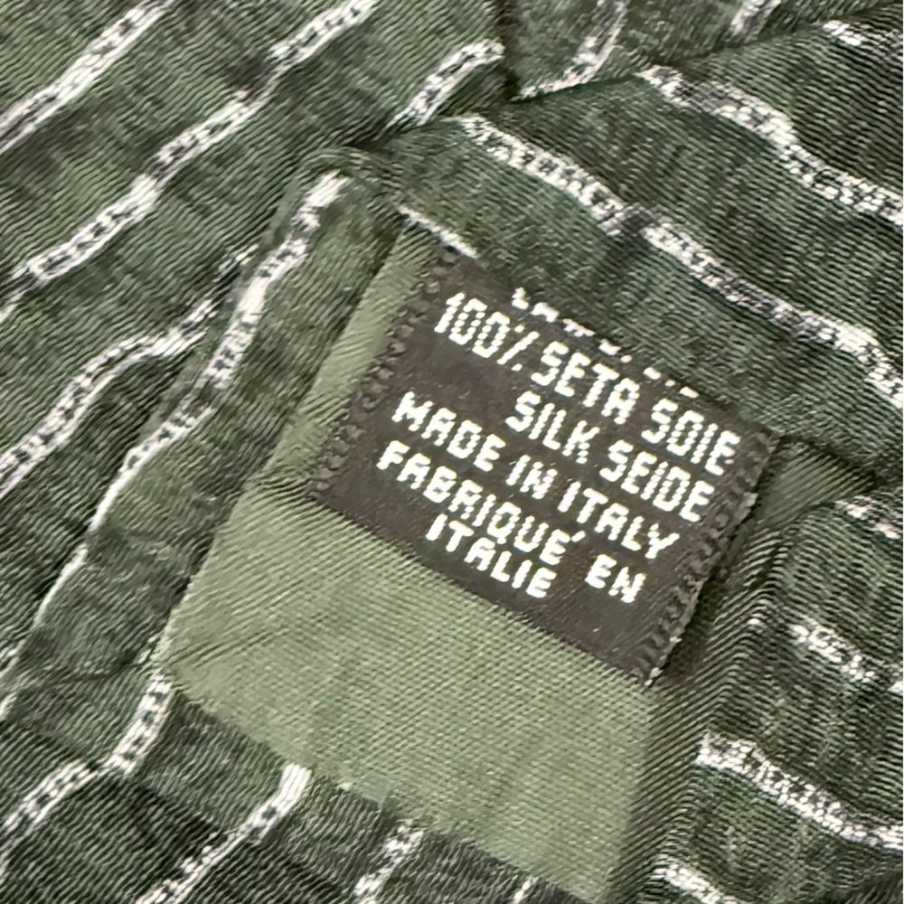 Giorgio Armani Green Textured Tie - Picture 5 of 5